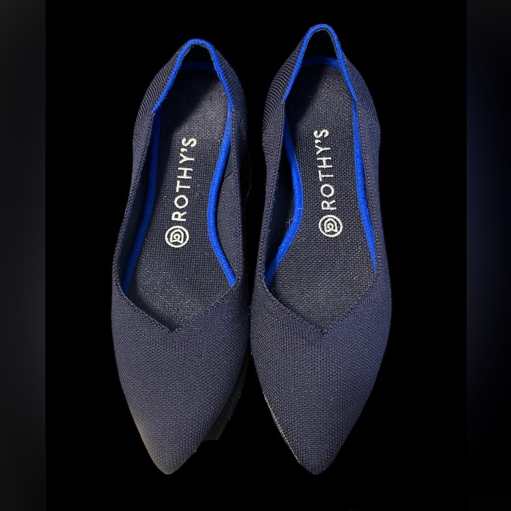 * SOLD * Navy Blue Size 10 Rothy’s